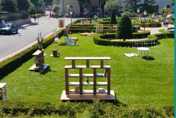 Nel rispettare il mondo, facciamo la nostra porta